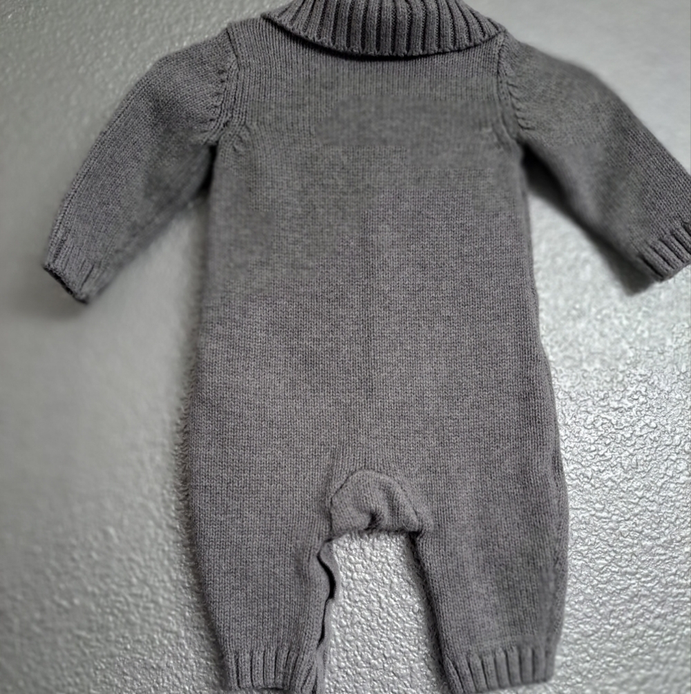 Carter's Grey Knit Onesie         3 mos - Picture 2 of 4